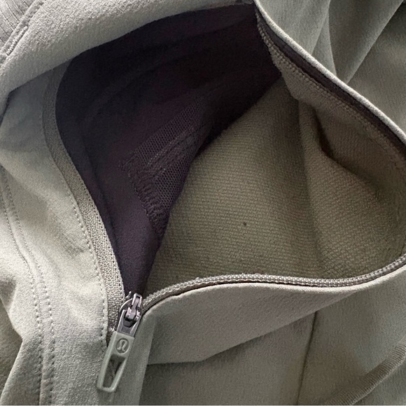 Lululemon Men’s License To Train Joggers Pants Light Green Workout - Picture 4 of 13